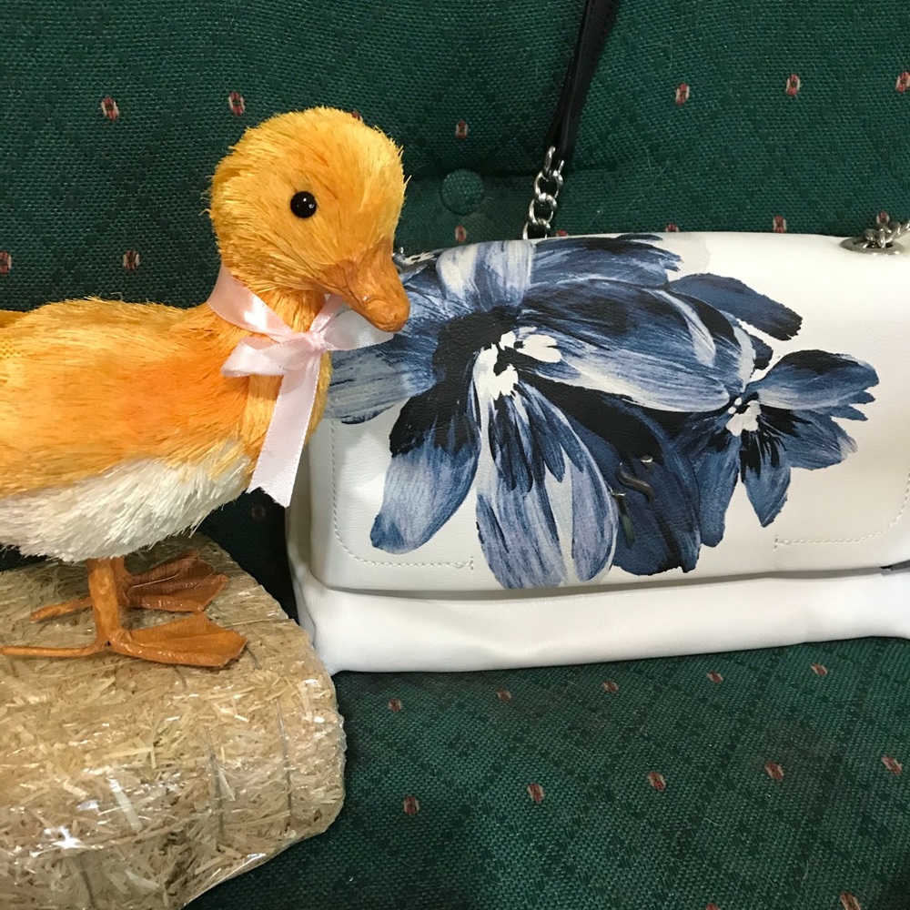 Purse - Picture 3 of 8